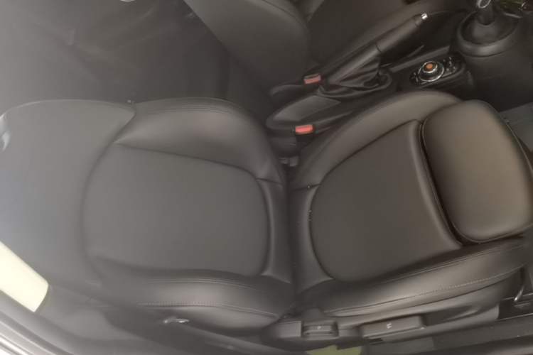 Used MINI 2021 1.5T COOPER Classic Edition Right Front Seat