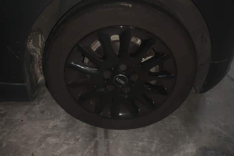 Used MINI 2021 1.5T COOPER Classic Edition Right Front Wheel Hub