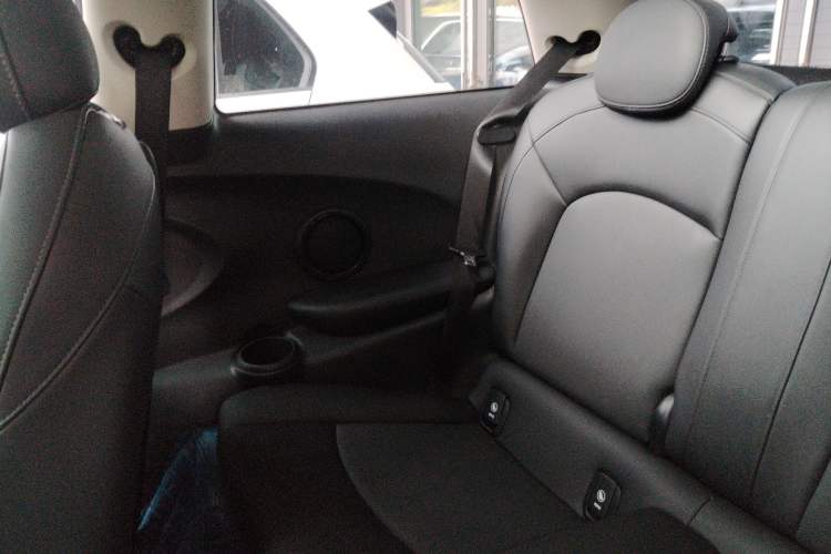 Used MINI 2021 1.5T COOPER Classic Edition Right Rear Door Interior