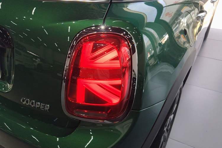 Used MINI 2021 1.5T COOPER Classic Edition Five-Door Version Right Rear Taillight