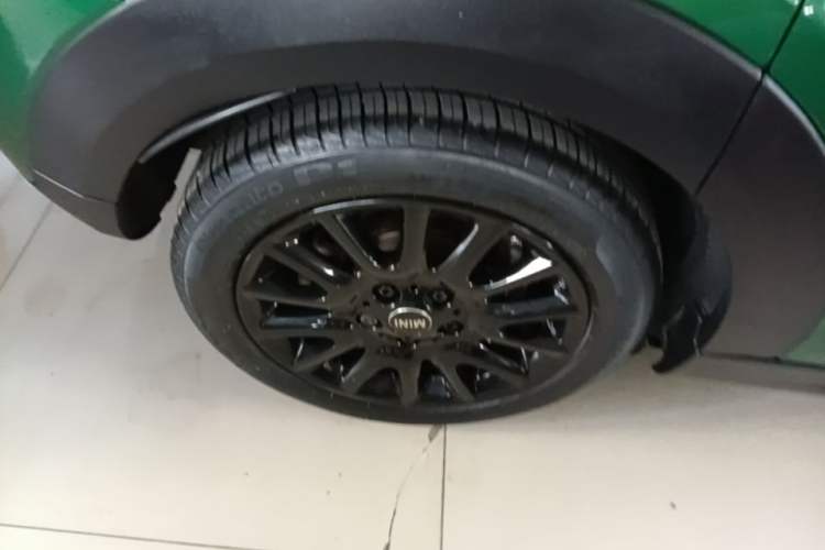 Used MINI 2021 1.5T COOPER Classic Edition Five-Door Version Right Rear Wheel Hub