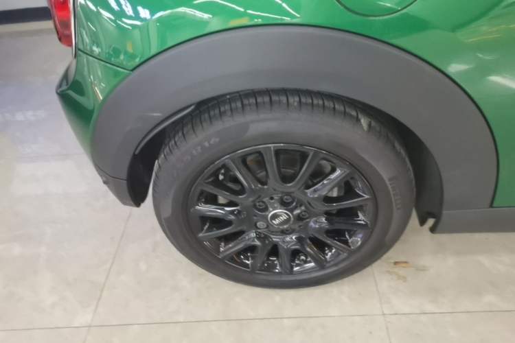Used MINI 2021 1.5T COOPER Classic Edition Right Rear Wheel Hub