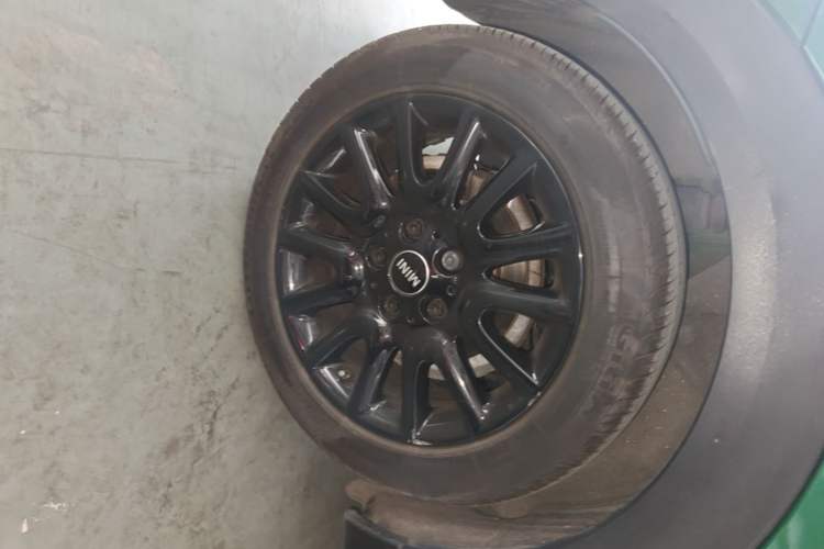 Used MINI 2021 1.5T COOPER Classic Edition Right Rear Wheel Hub