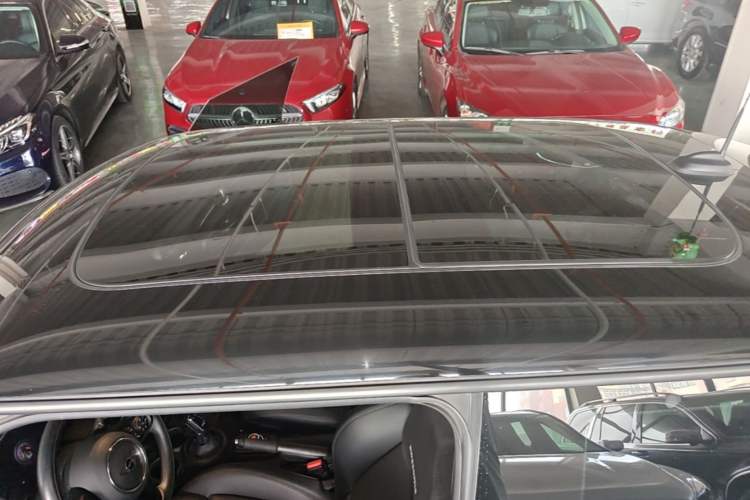 Used MINI 2021 1.5T COOPER Classic Edition Roof