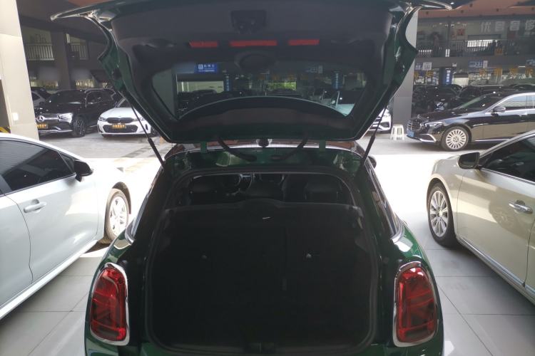 Used MINI 2021 1.5T COOPER Classic Edition Five-Door Version Trunk