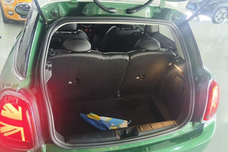 Used MINI 2021 1.5T COOPER Classic Edition Trunk