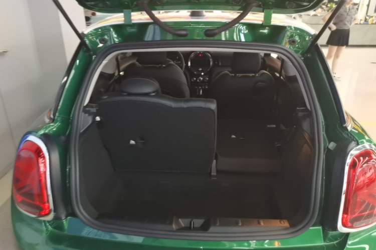 Used MINI 2021 1.5T COOPER Classic Edition Trunk