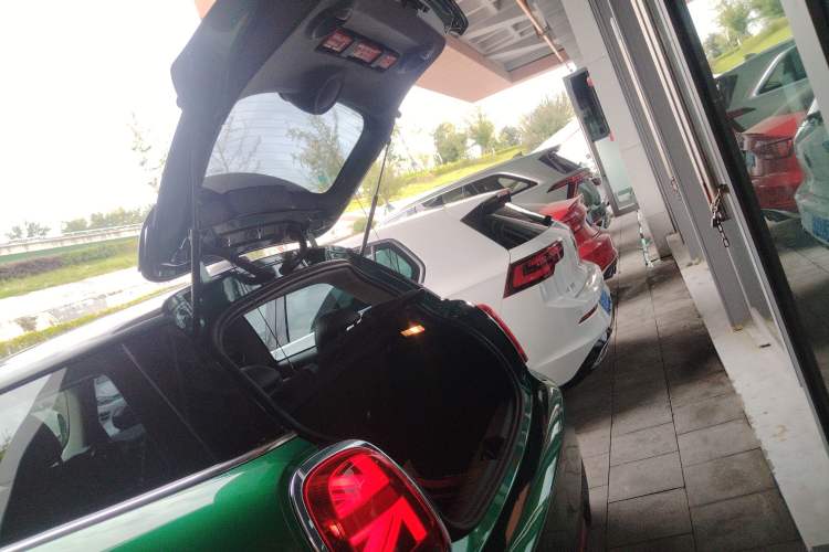 Used MINI 2021 1.5T COOPER Classic Edition Trunk