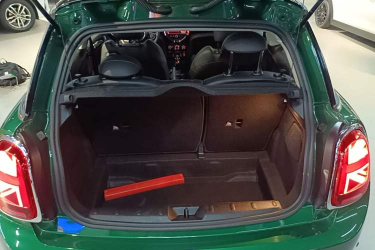 Used MINI 2021 1.5T COOPER Classic Edition Trunk