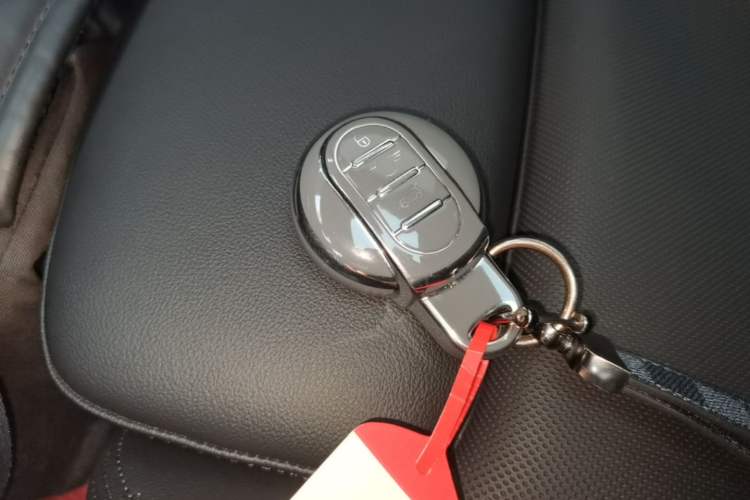 Used MINI 2021 1.5T COOPER Classic Edition Five-Door Version Vehicle Key