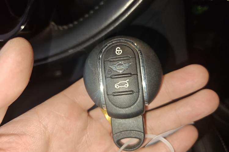 Used MINI 2021 1.5T COOPER Classic Edition Vehicle Key