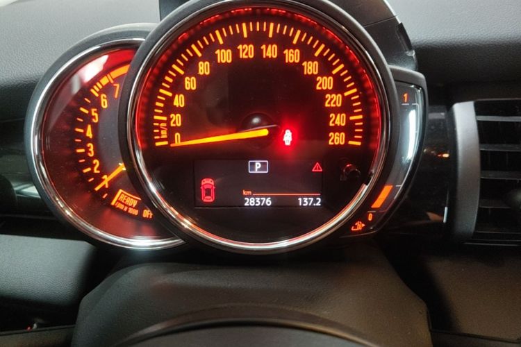 Used MINI 2021 1.5T ONE PLUS Five-Door Edition Instrument Cluster