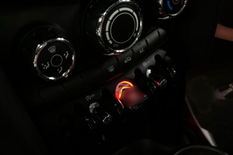 Used MINI 2021 1.5T ONE PLUS Five-Door Edition Interior 1