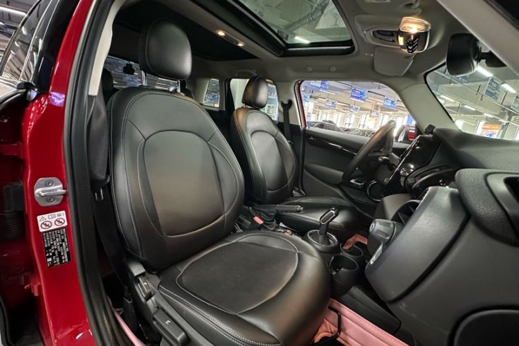 Used MINI 2021 1.5T ONE PLUS Five-Door Edition Interior 4