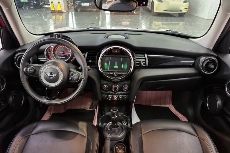 Used MINI 2021 1.5T ONE PLUS Five-Door Edition Interior 7