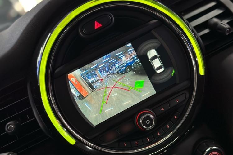 Used MINI 2021 1.5T ONE PLUS Five-Door Edition Interior 8