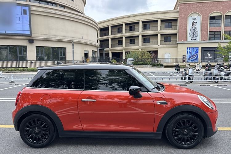 Used MINI 2021 1.5T COOPER Classic Edition Exterior 3