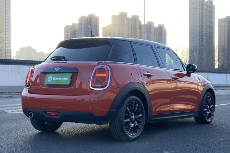 Used MINI 2021 1.5T COOPER Classic Edition Five-Door Version Exterior 4
