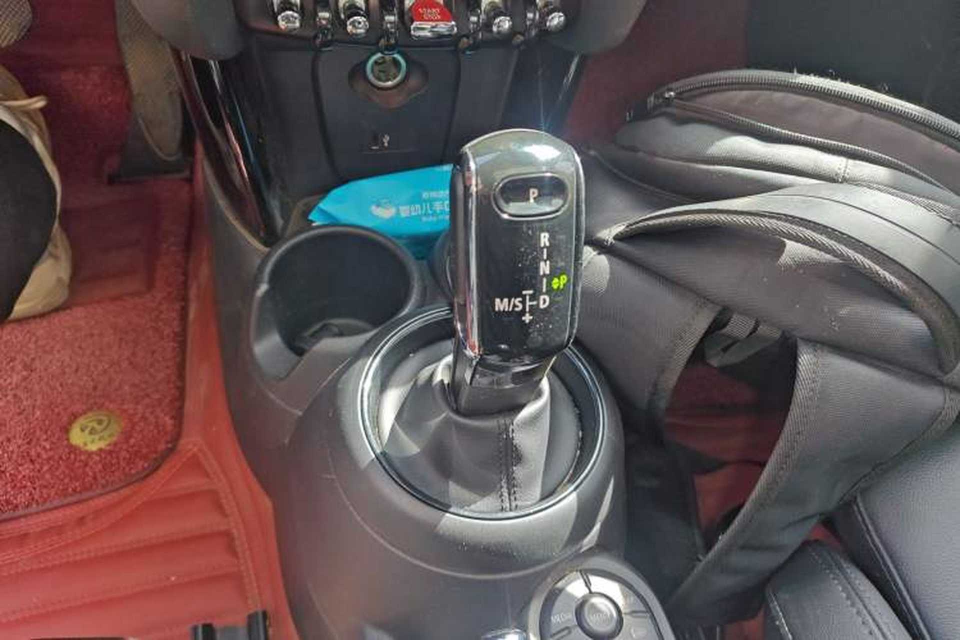Used MINI 2021 1.5T COOPER Classic Edition Five-Door Version Gear Lever