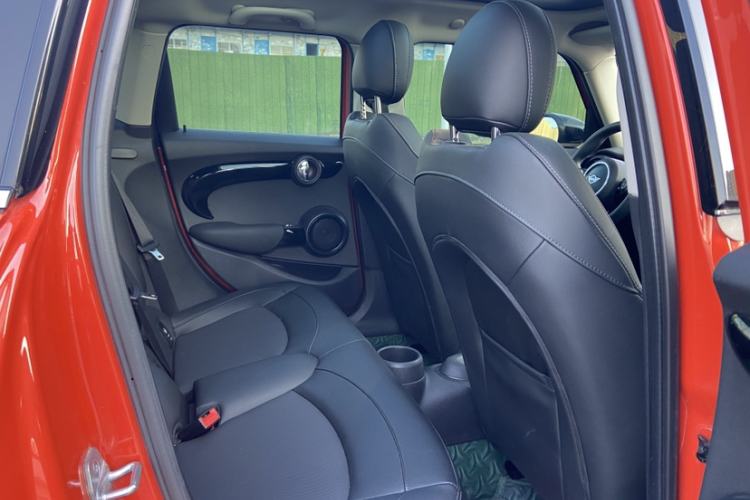 Used MINI 2021 1.5T COOPER Classic Edition Five-Door Version Interior 11