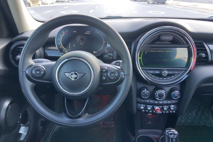 Used MINI 2021 1.5T COOPER Classic Edition Five-Door Version Interior 2