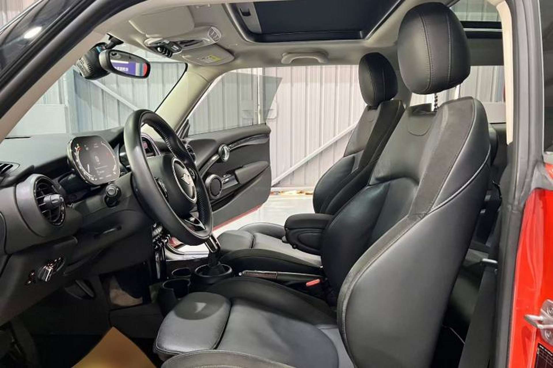Used MINI 2021 1.5T COOPER Artist Interior 2