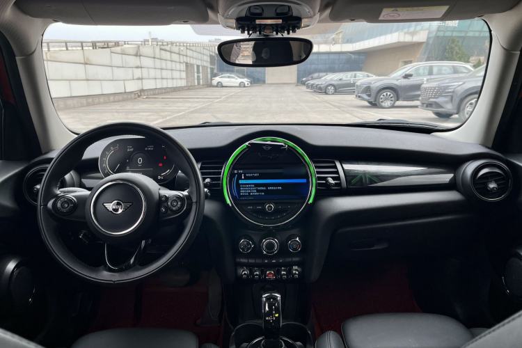 Used MINI 2021 1.5T COOPER Classic Edition Five-Door Version Interior 3