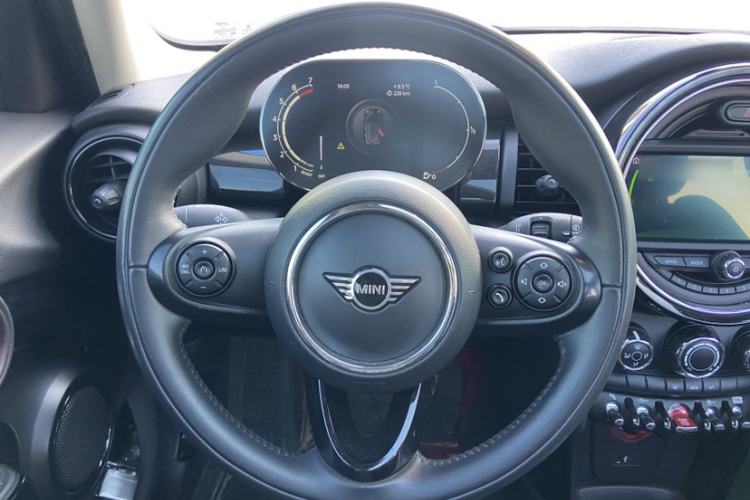 Used MINI 2021 1.5T COOPER Classic Edition Five-Door Version Interior 3