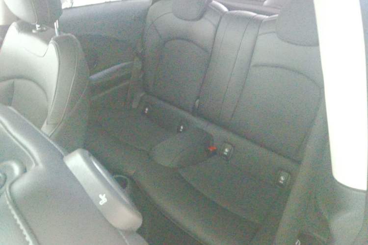 Used MINI 2021 1.5T COOPER Classic Edition Interior 4