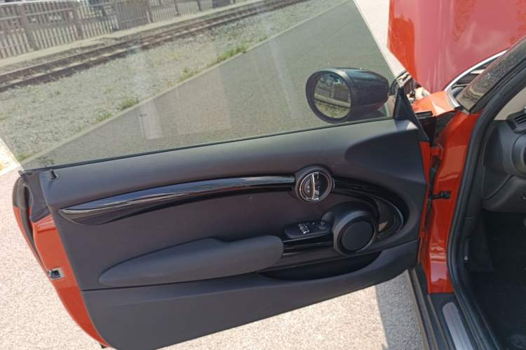 Used MINI 2021 1.5T COOPER Classic Edition Left Front Door Interior
