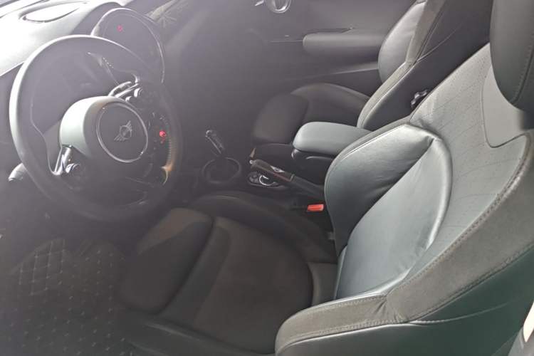 Used MINI 2021 1.5T COOPER Artist Left Front Seat