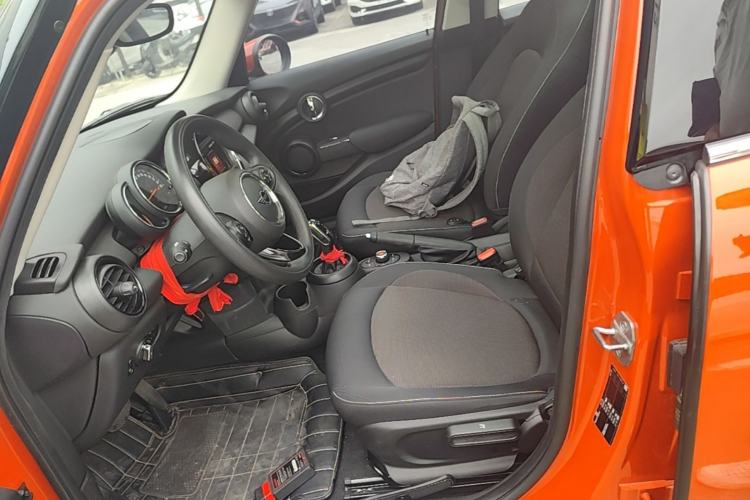 Used MINI 2021 1.5T ONE Five-Door Version Left Front Seat