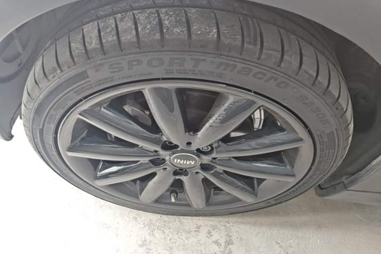 Used MINI 2021 1.5T COOPER Artist Left Front Wheel Hub