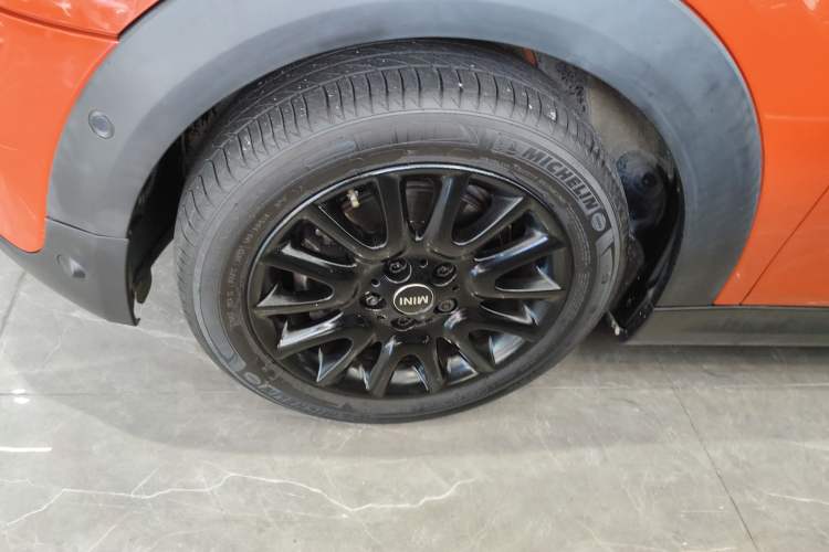 Used MINI 2021 1.5T COOPER Classic Edition Left Front Wheel Hub