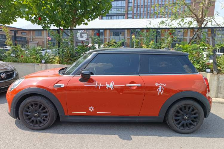 Used MINI 2021 1.5T COOPER Classic Edition Left Side