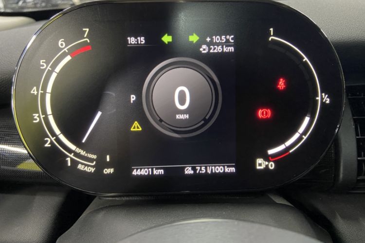 Used MINI 2021 1.5T COOPER Classic Edition Five-Door Version Odometer Close Up