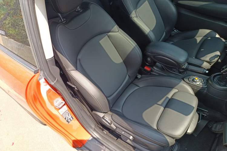 Used MINI 2021 1.5T COOPER Classic Edition Right Front Seat