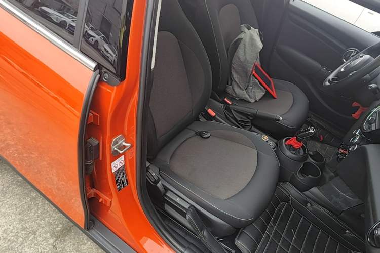 Used MINI 2021 1.5T ONE Five-Door Version Right Front Seat