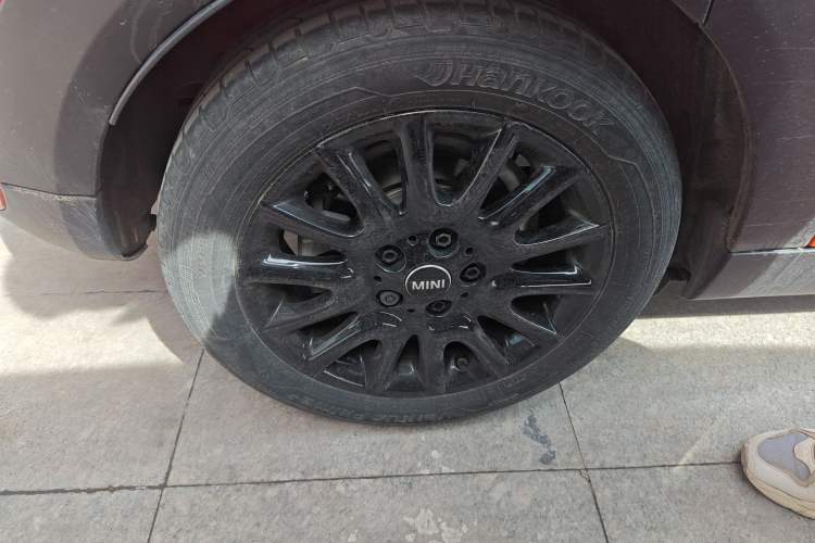 Used MINI 2021 1.5T COOPER Classic Edition Five-Door Version Right Rear Wheel Hub