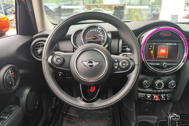Used MINI 2021 1.5T ONE Five-Door Version Steering Wheel