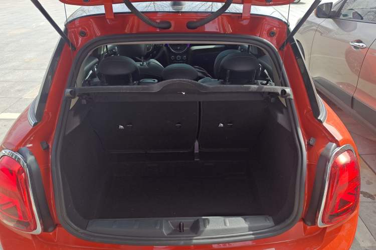 Used MINI 2021 1.5T COOPER Classic Edition Five-Door Version Trunk