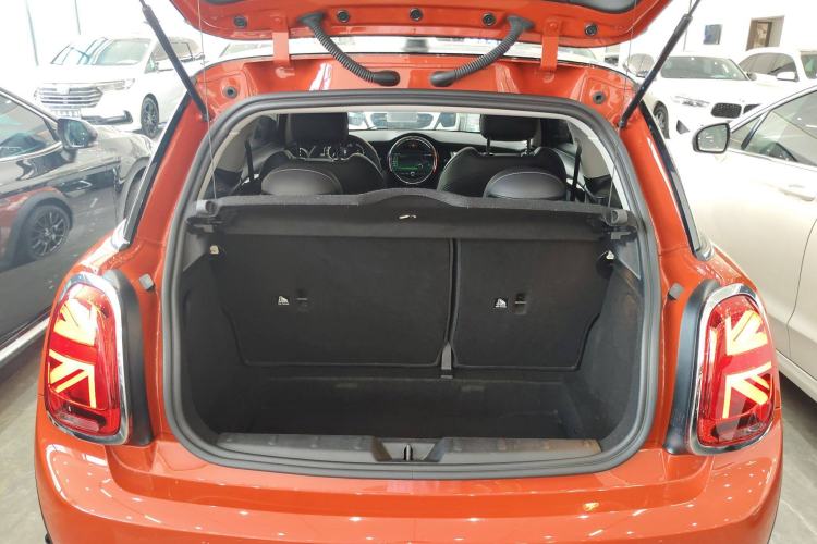 Used MINI 2021 1.5T COOPER Classic Edition Trunk