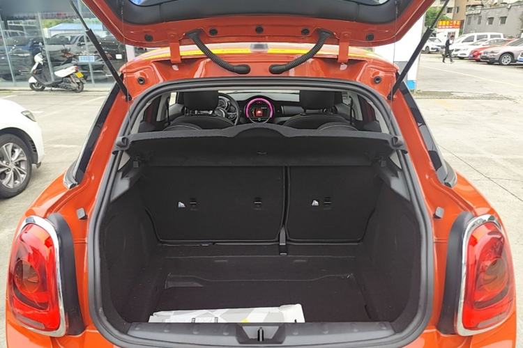 Used MINI 2021 1.5T ONE Five-Door Version Trunk