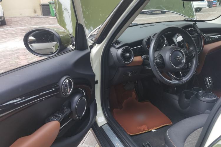 Used MINI 2021 1.5T ONE Five-Door Version Driver Seat