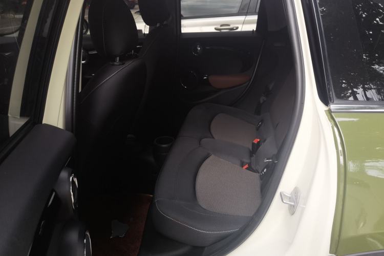 Used MINI 2021 1.5T ONE Five-Door Version Left Rear Seat