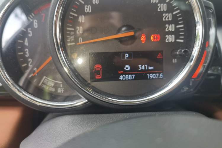 Used MINI 2021 1.5T ONE Five-Door Version Odometer Close Up