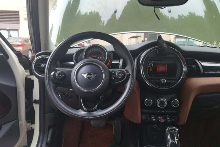 Used MINI 2021 1.5T ONE Five-Door Version Steering Wheel