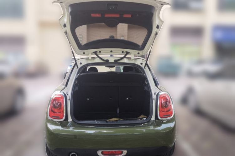 Used MINI 2021 1.5T ONE Five-Door Version Trunk