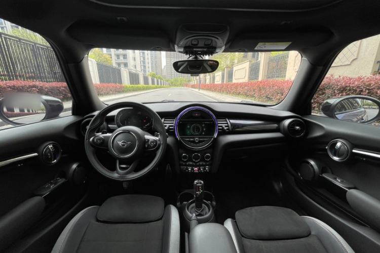 Used MINI 2021 2.0T COOPER S Racing Driver Interior 1