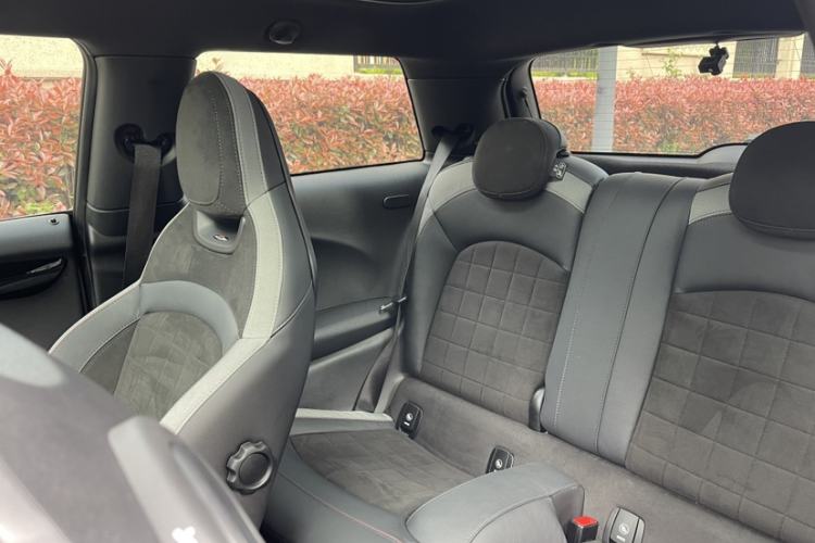 Used MINI 2021 2.0T COOPER S Racing Driver Interior 4